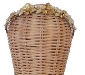 Diadema Barroca. Diadema de flores de latón doradas con perlitas. : PVP 15 euros