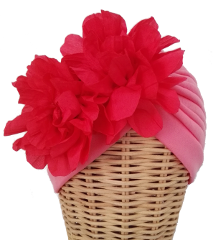 Turbante Rose. Turbante de tela elástica plisada en color con dos flores en color coral : PVP 40 euros